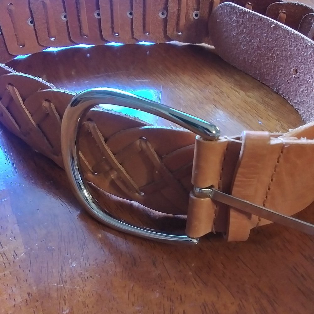 GUESS Wide Whipstitch Boho Brown Leather Oval Silver Buckle Women's Belt sz M